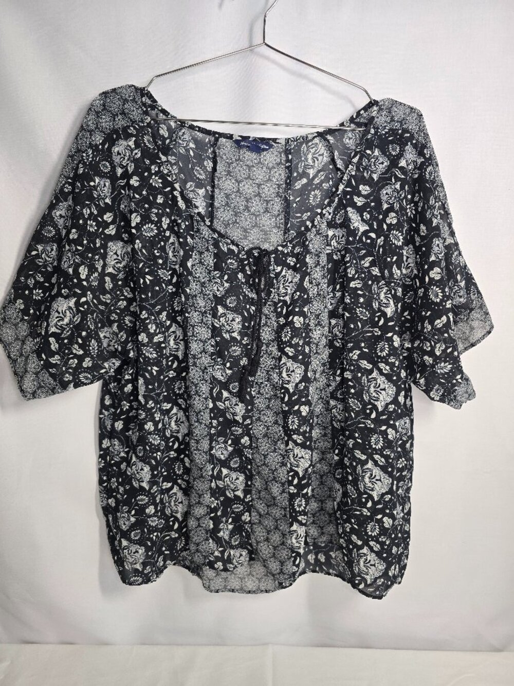 American Eagle Boho Floral Tie-Neck Blouse • XXL • Excellent Condition